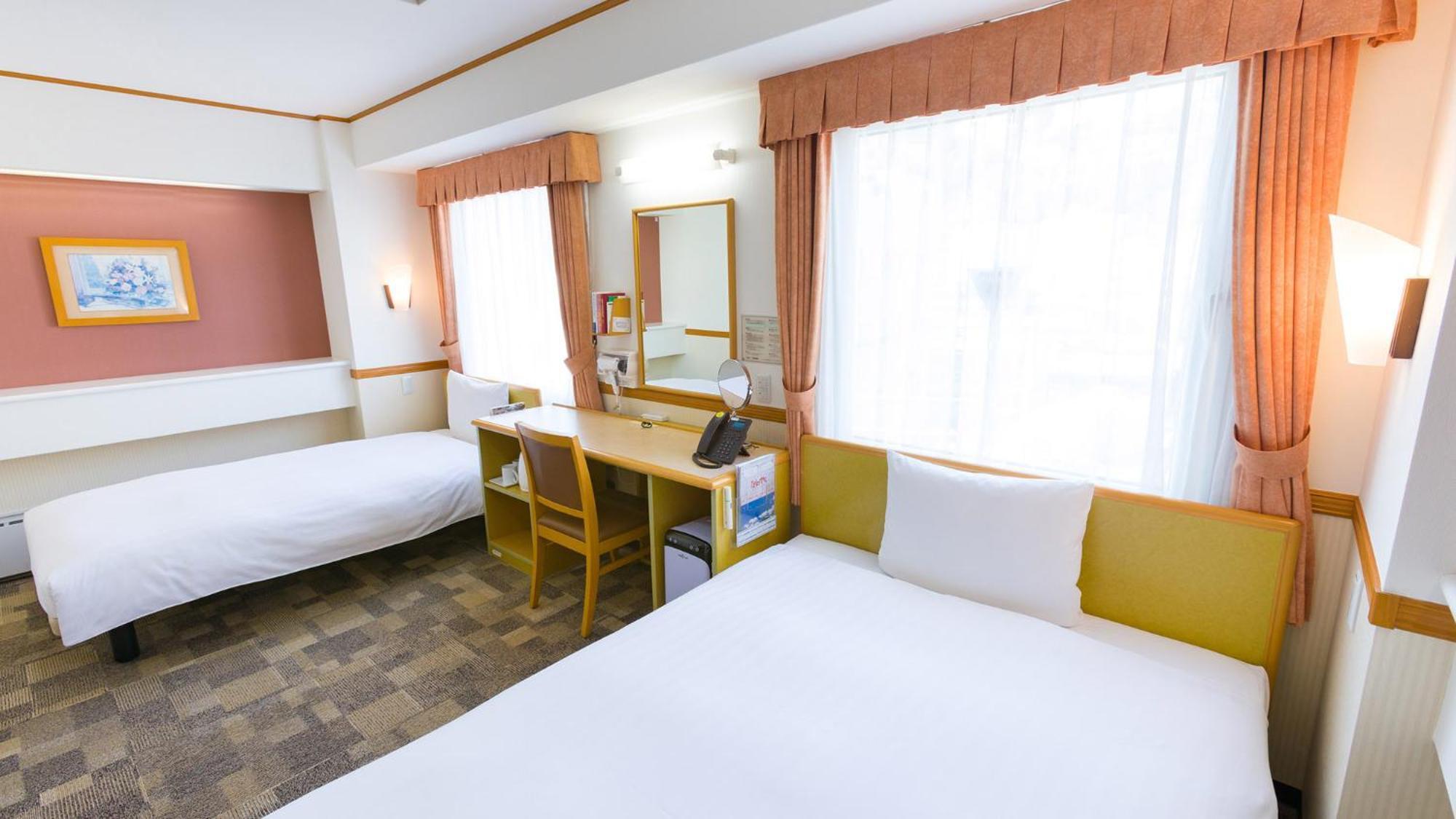 Toyoko Inn Higashi-Hiroshima Saijo Ekimae Exterior photo