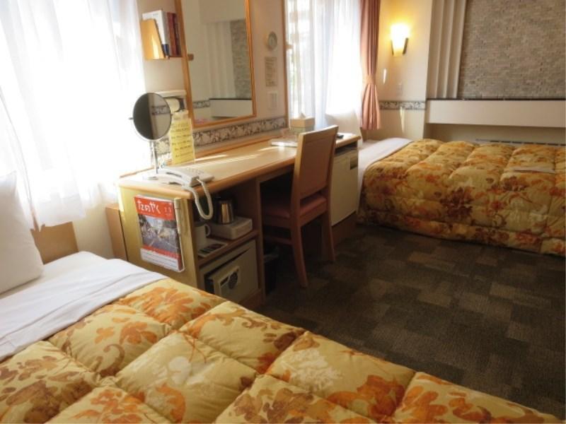 Toyoko Inn Higashi-Hiroshima Saijo Ekimae Exterior photo